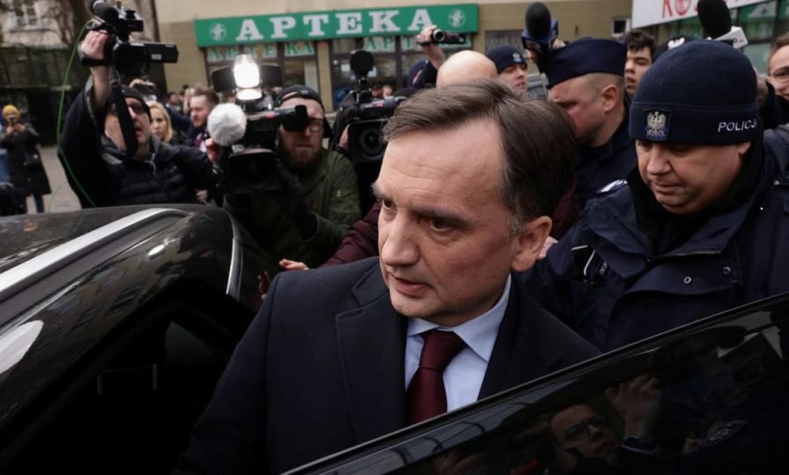 Poľsko požiadalo USA o vydanie exministra Ziobra