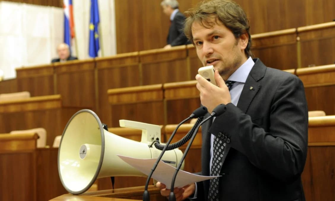 Veronika Remišová nevylúčila odchod z OĽaNO. Eduard Heger zas rieši roztržku Škripeka a Matoviča