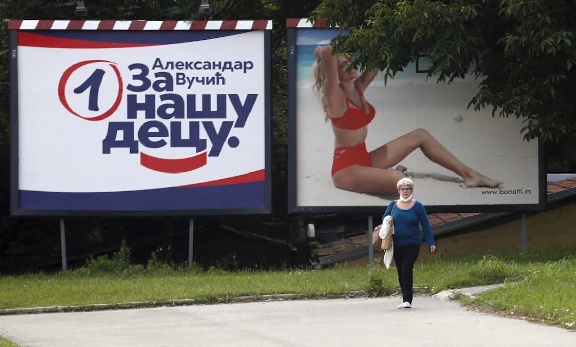 V Srbsku sa dnes začali parlamentné voľby odložené v dôsledku pandémie