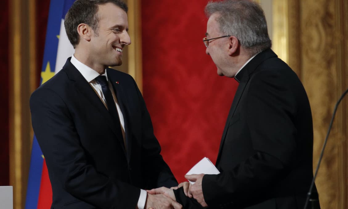 Bývalého vatikánskeho nuncia v Paríži čaká súd pre sexuálne obťažovanie