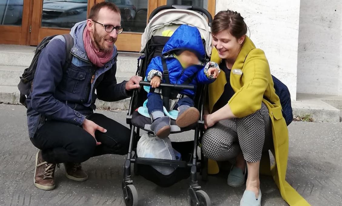 Rodinná tragédia: Po štátnom tajomníkovi zostal adoptovaný synček a manželka v kritickom stave