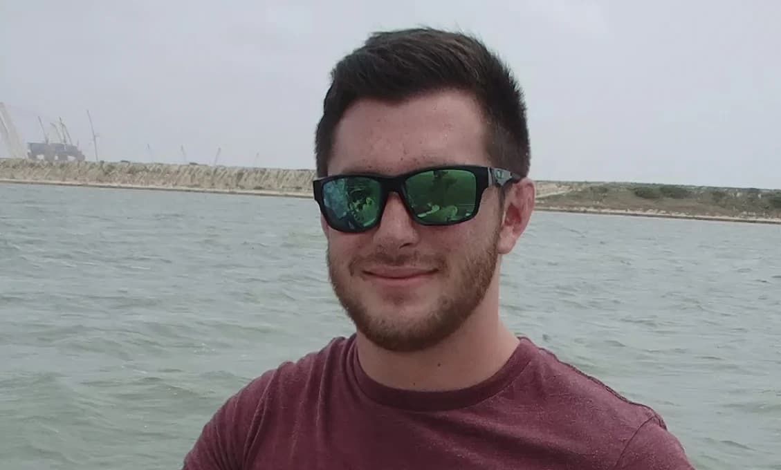 Američan v Rusku dostal za útok na policajtov deväť rokov