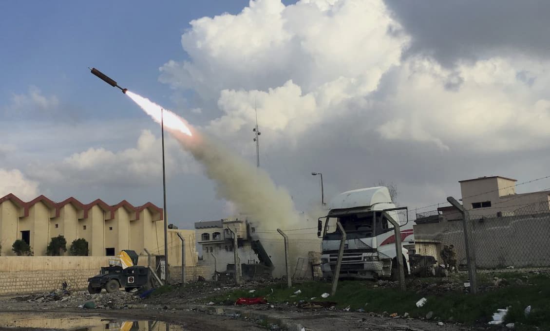 Rakety zasiahli iracký vojenský tábor Taji v ktorom sú aj koaličné jednotky vedené USA