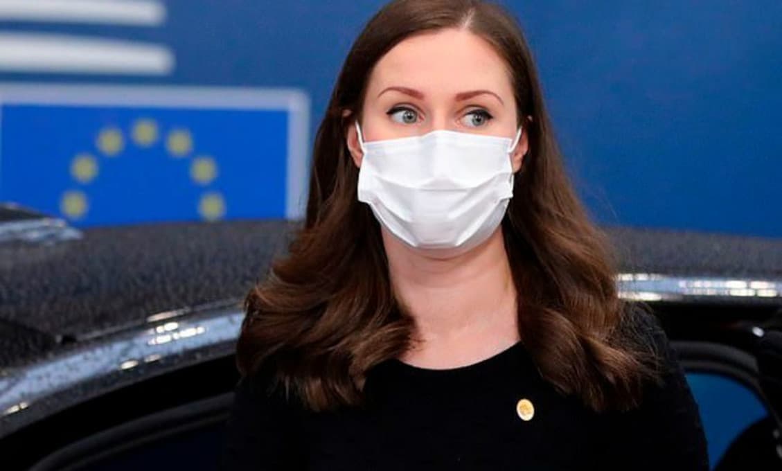Fínska premiérka sa odfotila bez podprsenky a rozdelila spoločnosť