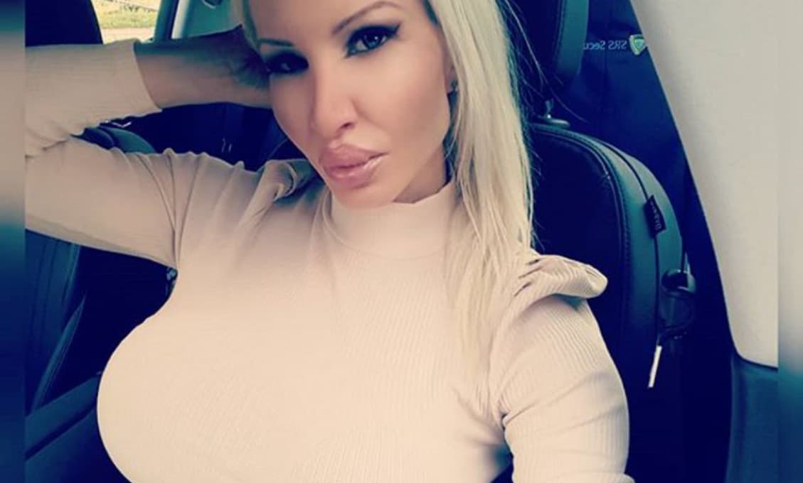 Polícia pátra po exmilenke Karlosa Vémolu. Ukradla peňaženku!