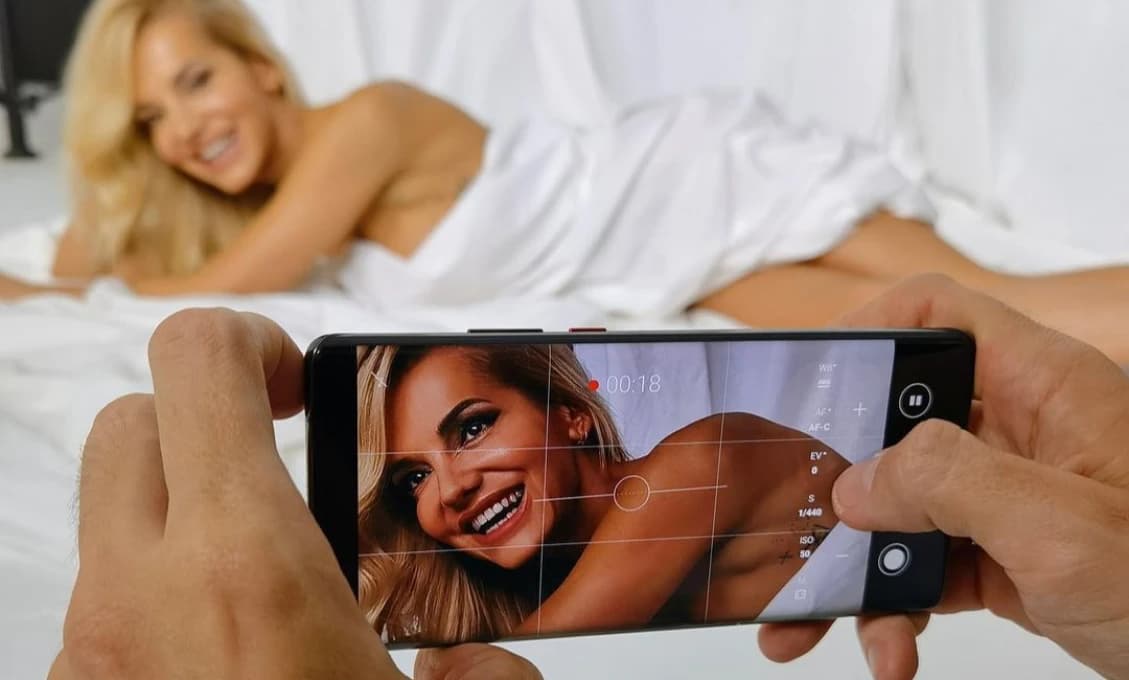 Dara Rolins natáčala klip prvýkrát na mobil: Viac nahá ako oblečená! (VIDEO)