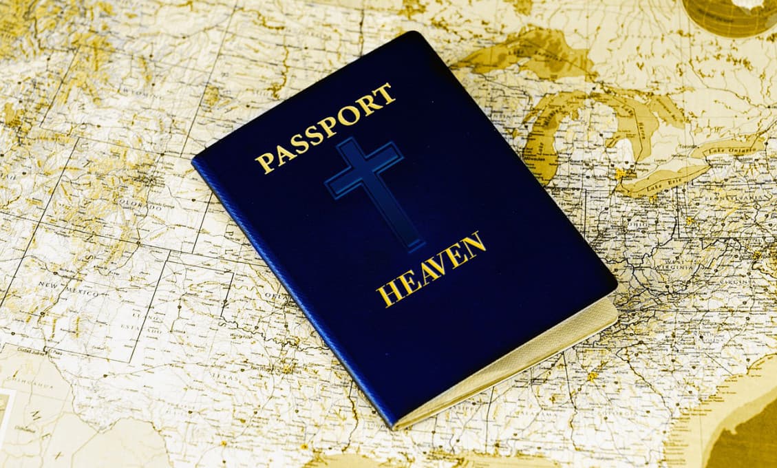 Britská vláda mieni zaviesť „očkovacie známky“ v pasoch