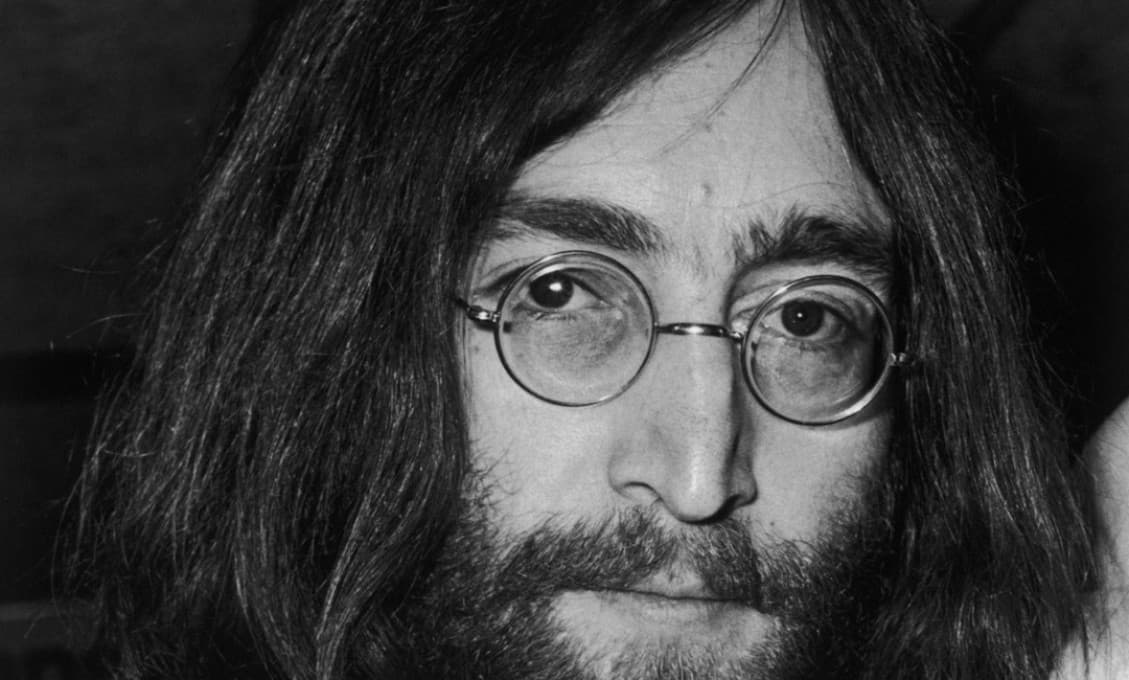 Odvrátená tvár J.Lennona: Smrť matky, agresia k ženám, drogy a potraty Yoko Ono
