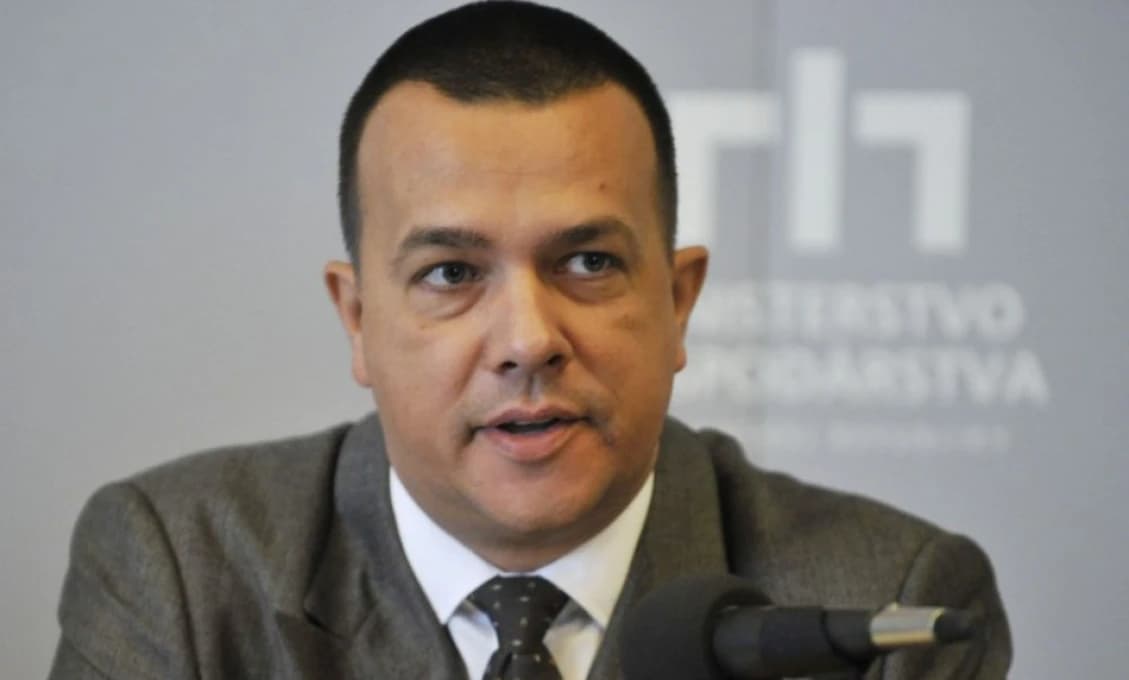 Potrebujeme sa zbaviť psychopatov vo vláde, tvrdí Miškov