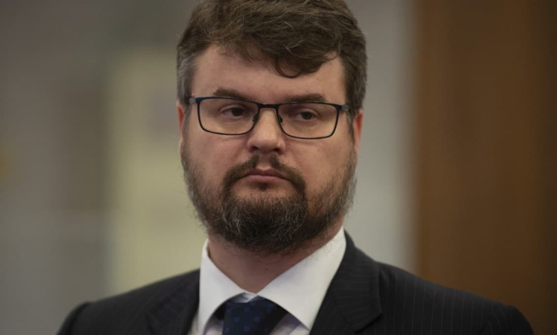 Podpredseda Holý a poslanec Pčolinský sa opäť nakazili opäť