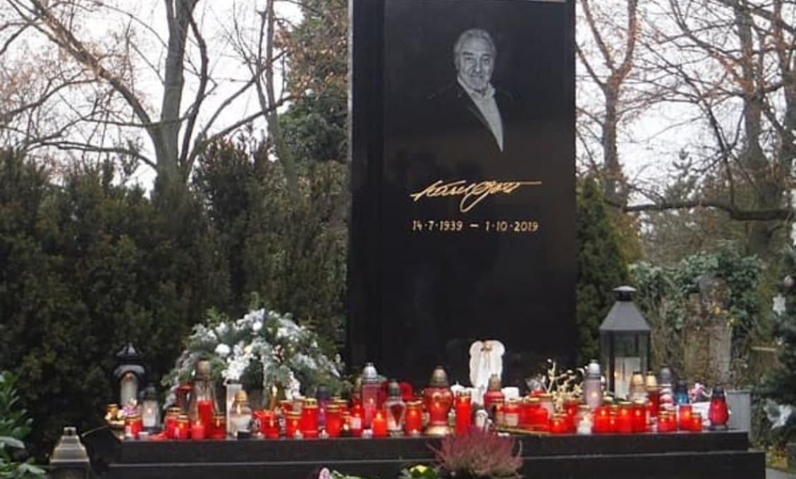 Po Pilarovej vykradli aj hrob Karla Gotta: Deje sa to stále, povedala hovorkyňa