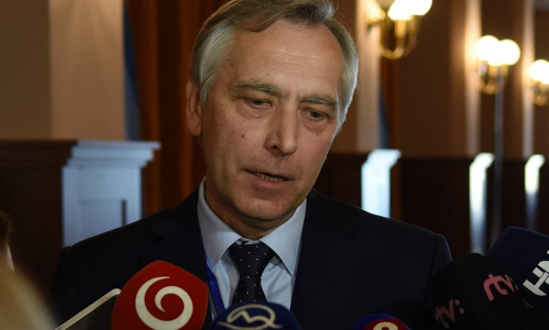 Figeľ žiada Žilinku, aby zákaz bohoslužieb dal na Ústavný súd SR
