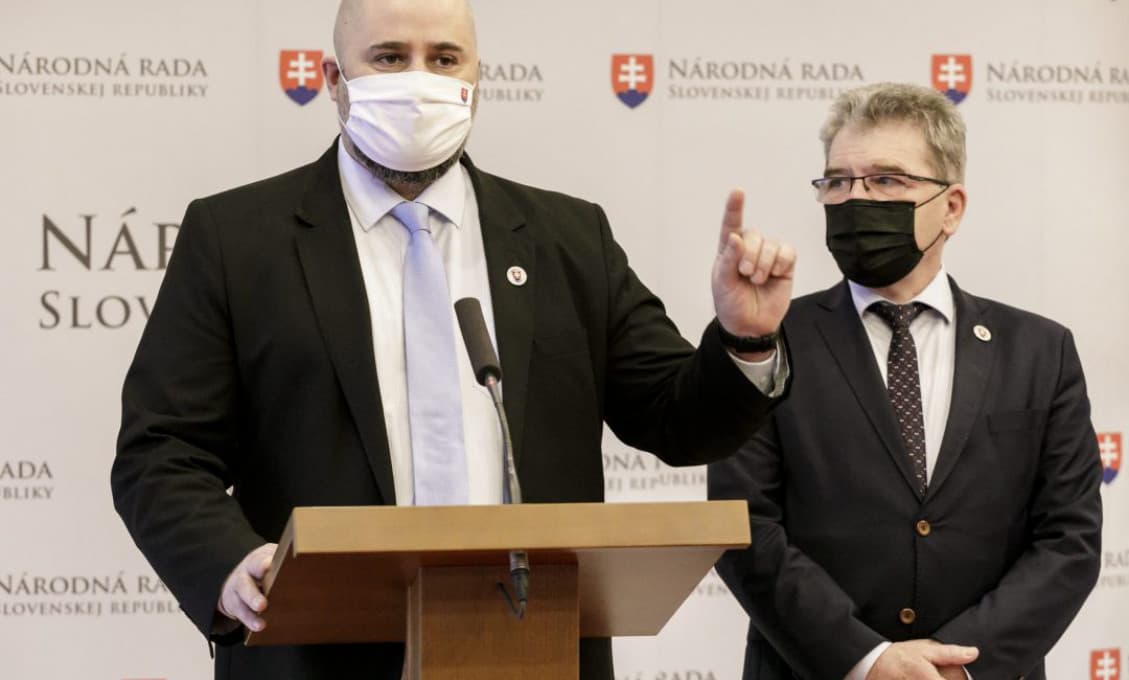 Koaličný poslanec Linhart: Nehlasoval som za núdzový stav. Vystavil som tým vláde vysvedčenie