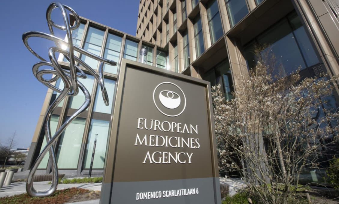 EMA schválenie Sputnika stále preťahuje. Vakcína má byť v EÚ dostupná najskôr koncom roku 2021
