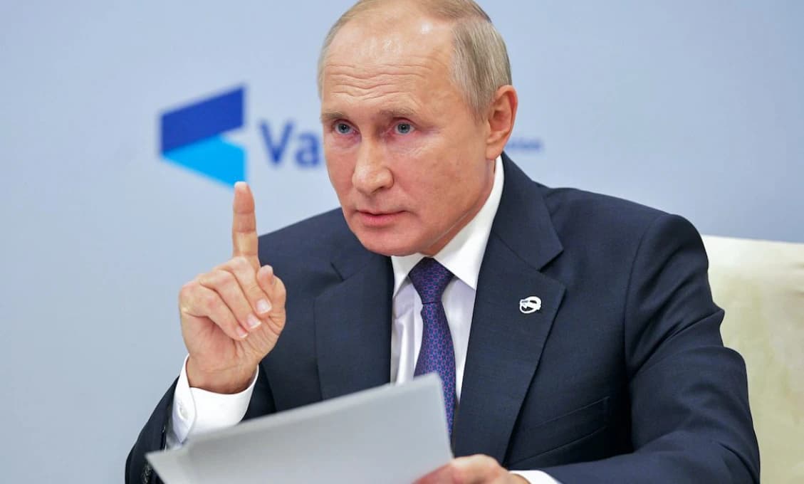 Putin: "Povinné očkovanie sa v žiadnom prípade zavádzať nebude"