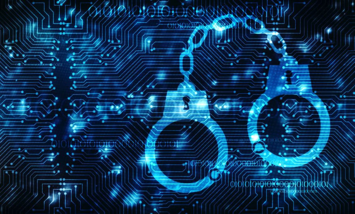 Digitálna všemocnosť: Ako technologické koncerny ovládajú naše názory a život (Alfons Kluibenschädl)