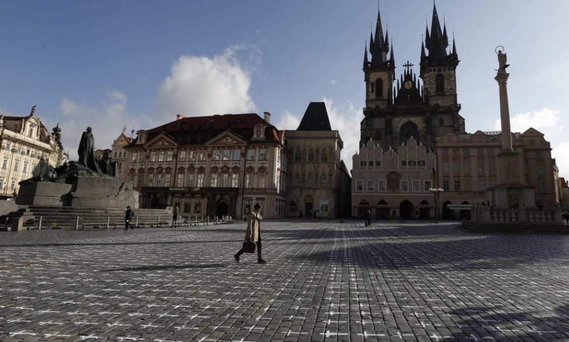 V Česku klesol počet obyvateľov, umieralo výrazne viac ľudí