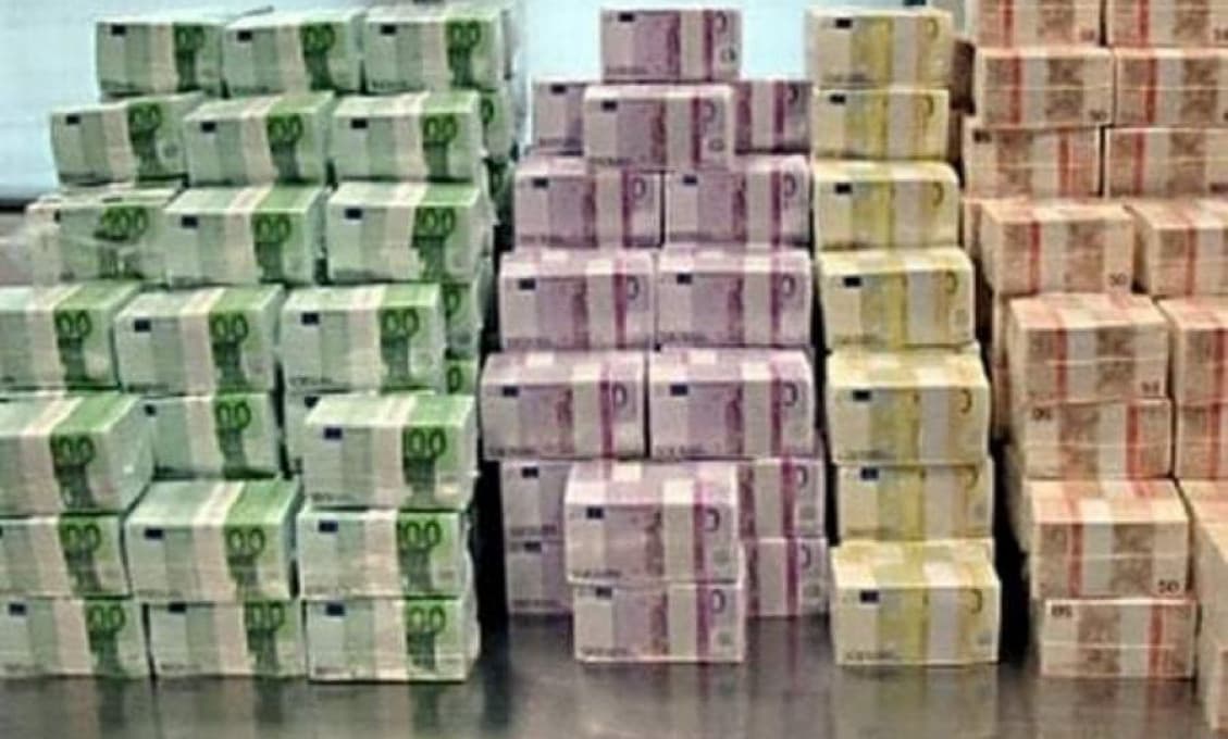 Slováci sa pýtajú: Pán premiér, na čo presne ste minuli tých osem miliárd pandemických eur?