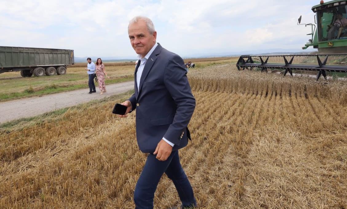 Banskobystrický župan ľudí oklamal. Neplatil peniaze SADke ale advokátom