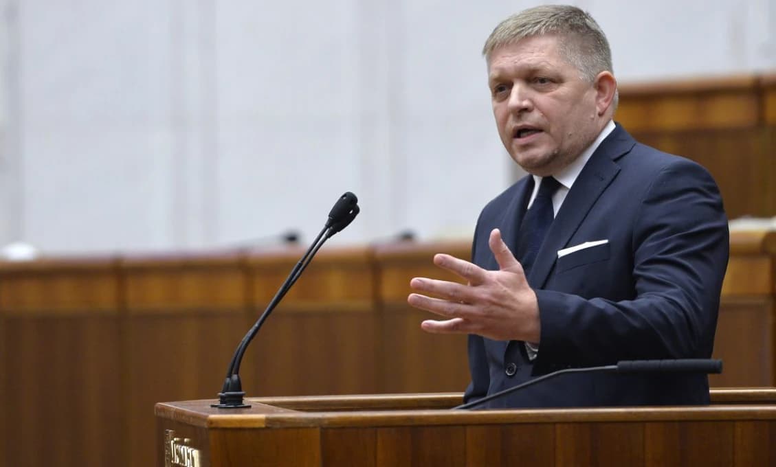 ŠKANDÁL: Vodič pil alkohol priamo za volantom, polícia razantne zakročila