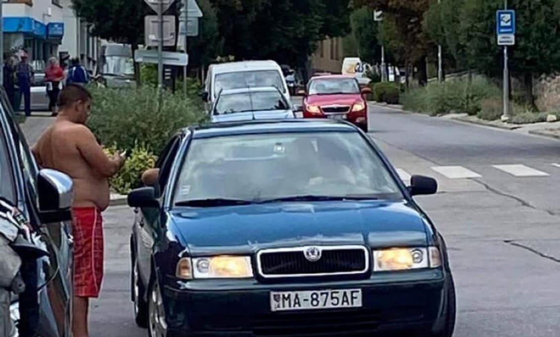 Slováci a seniori pozor! Nenechajte sa podviesť a okradnúť partičkou pochybných „profi stavebníkov“