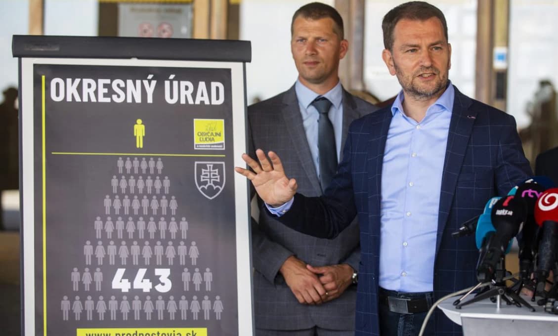 POĽSKO: Súd zakázal týždenníku Gazeta Polska šíriť nálepku proti LGBT komunite