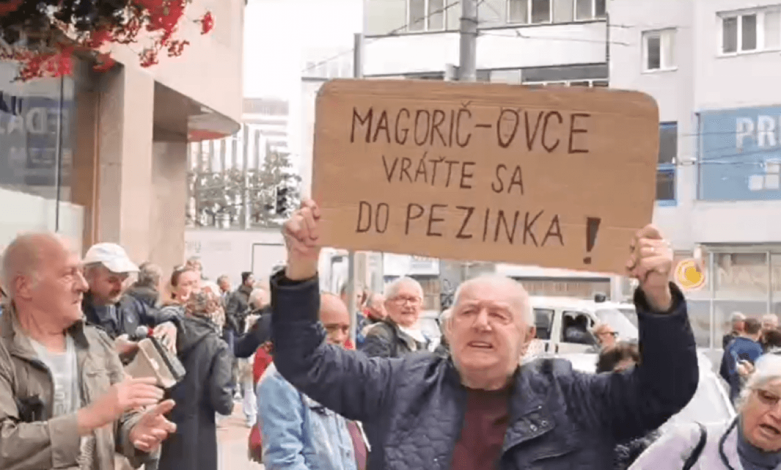 „Ďakujeme!“ volali na dnes ľudia na slávu Žilinku, ale aj „Lipšica do basy!“, „Mikulca do basy!“ či „Matoviča do Pezinka!“ (VIDEÁ)