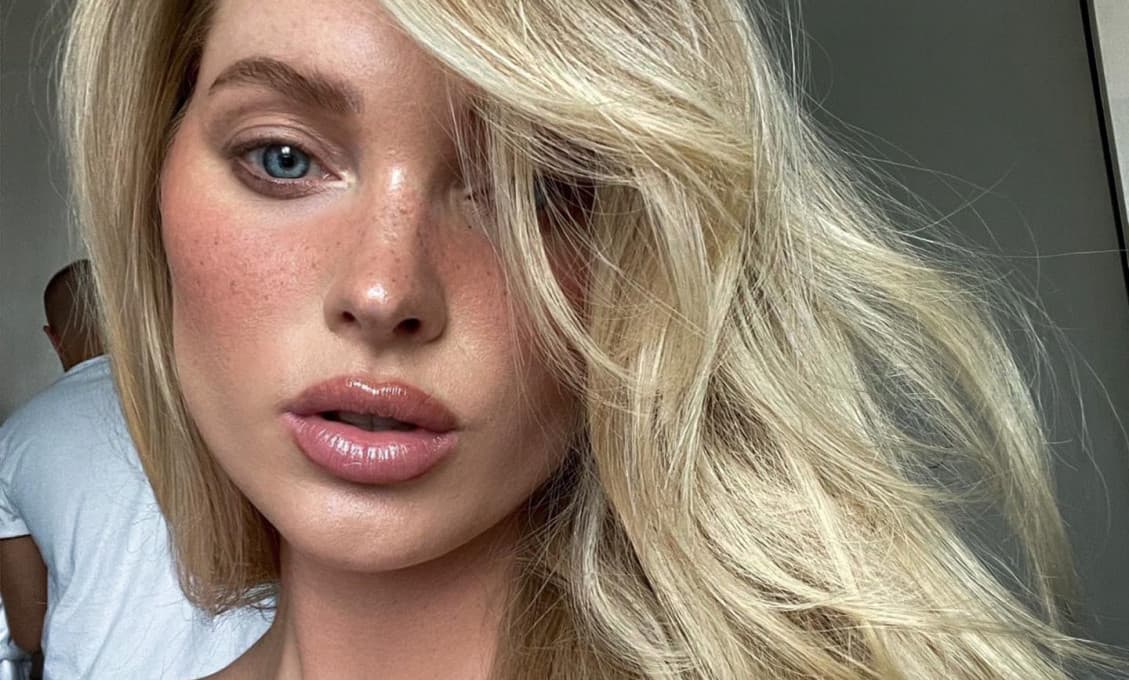 Krásnu Elsu Hosk fanúšikovia obviňovali zo šírenia detskej pornografie