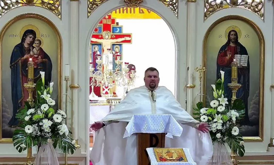 Nemusel som možno reagovať tak silno, len to už by som nebol identitou ja, vysvetľuje kňaz (VIDEO)