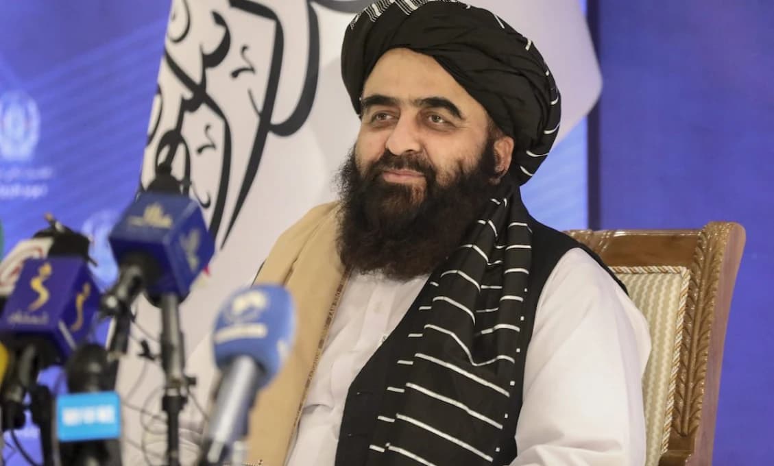 Po panickom úteku z Afganistanu budú USA prvýkrát rokovať s Talibanom v Katare