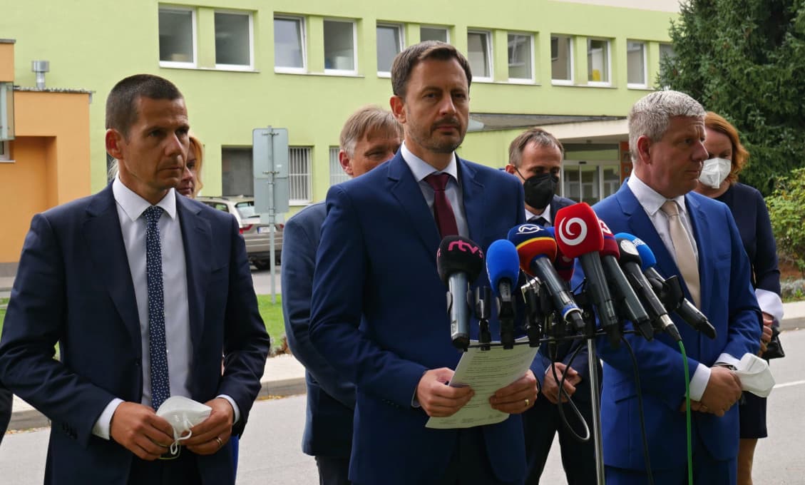 Hamran chráni podozrivú partičku Čurilla a spol., ale občanom sa vyhrážať nebojí