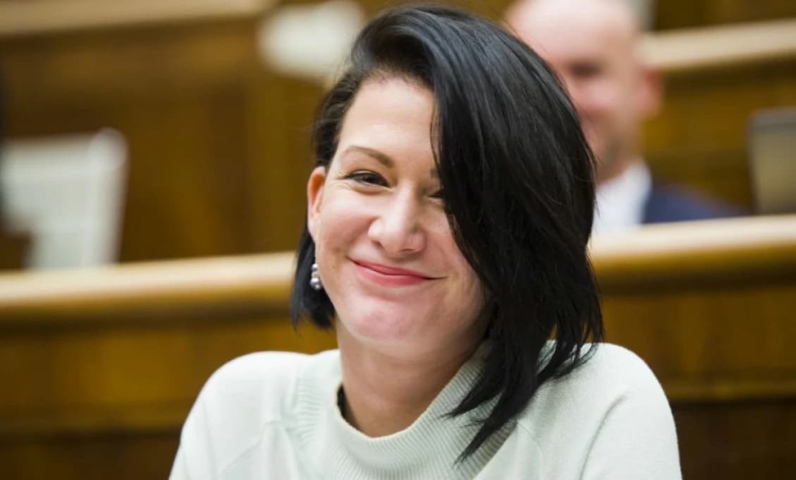 V SaSk-ke musia mať ukrutný matroš, keď Bittó Cigániková tvrdí, že sa Fico odpočúval sám