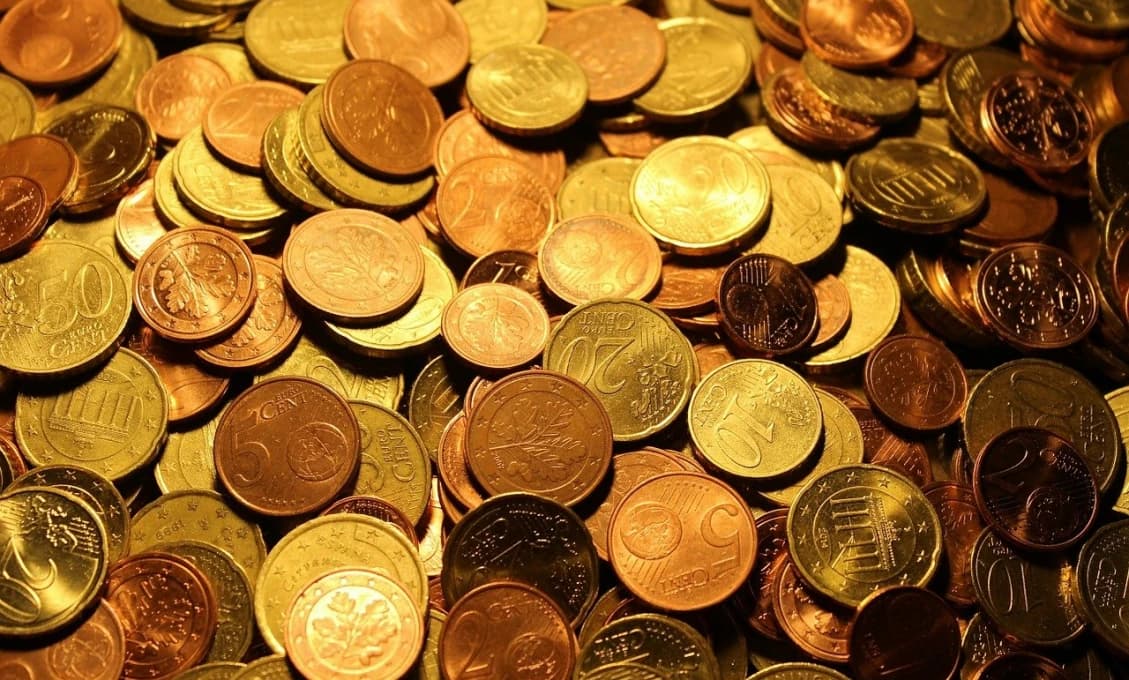 Jedno a dvoj-centovky končia! Nákup sa bude zaokrúhľovať