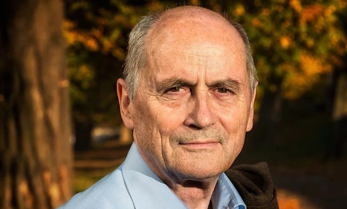 Jeden z lídrov Novembra 89 je predvolaný na políciu, pretože má svoj názor