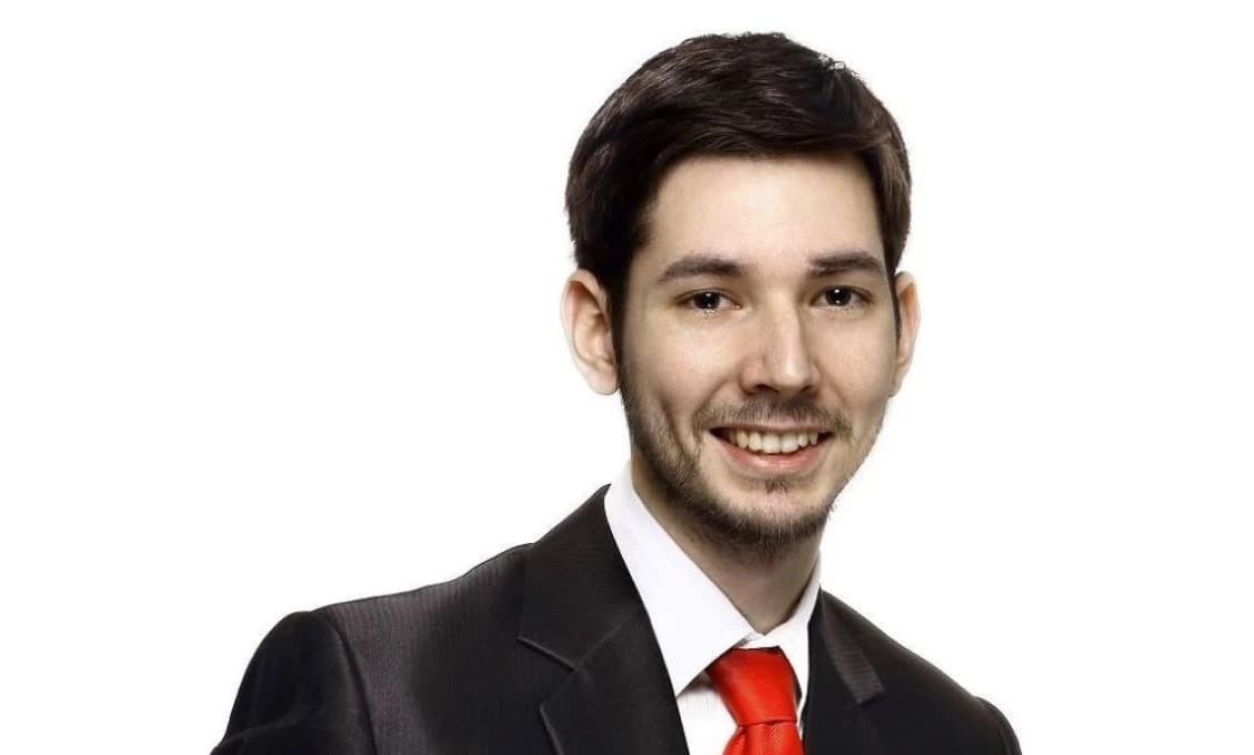 Mainstream podľa Bekmatova vrtí psom. A preto zverejnil skutočné výsledky prieskumu dôveryhodnosti členov vlády