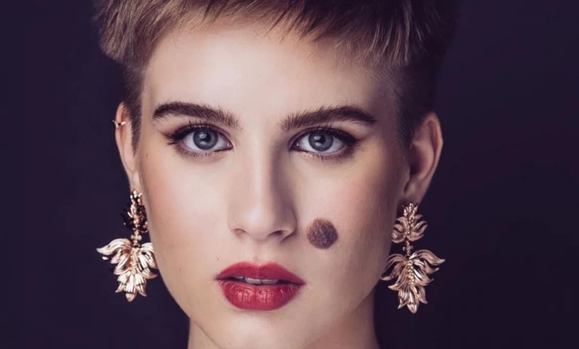 Modelka Emma Čaputová proti paľbe komentárov (FOTO)