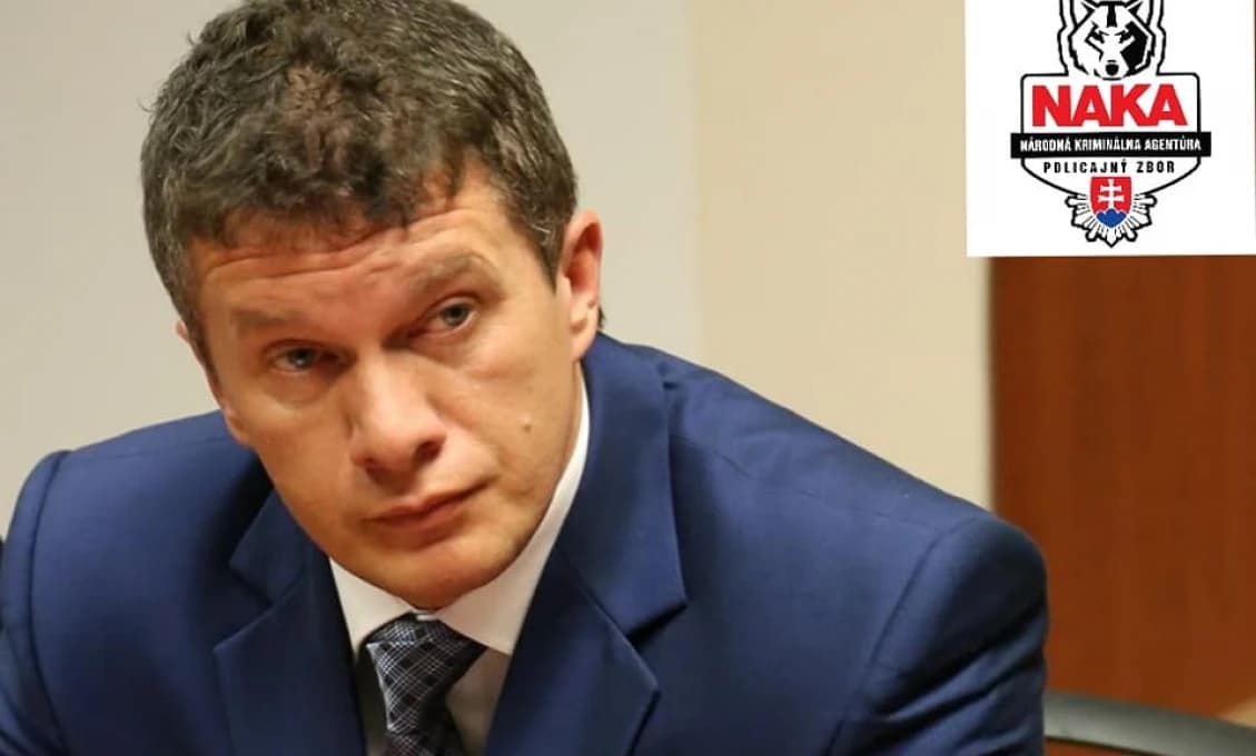 Zurian sa ukrýva v zahraničí: Stále sa otáčam, kedy na mňa vyskočia kukláči