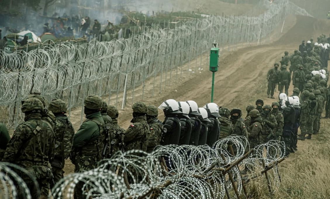 Cez Slovensko sa vraj plánuje presunúť až päťtisíc migrantov!