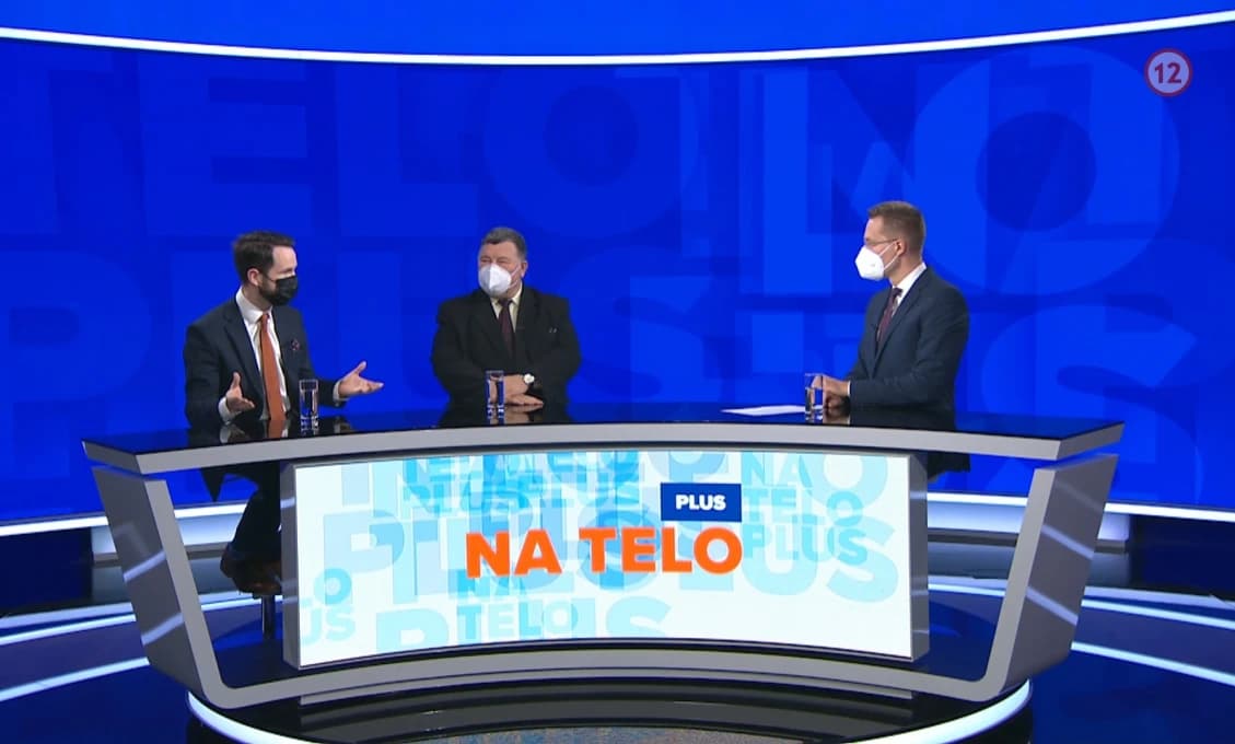 Blaha: Médiá za ťažké milióny pritvrdzujú očkovaciu propagandu. Klamú