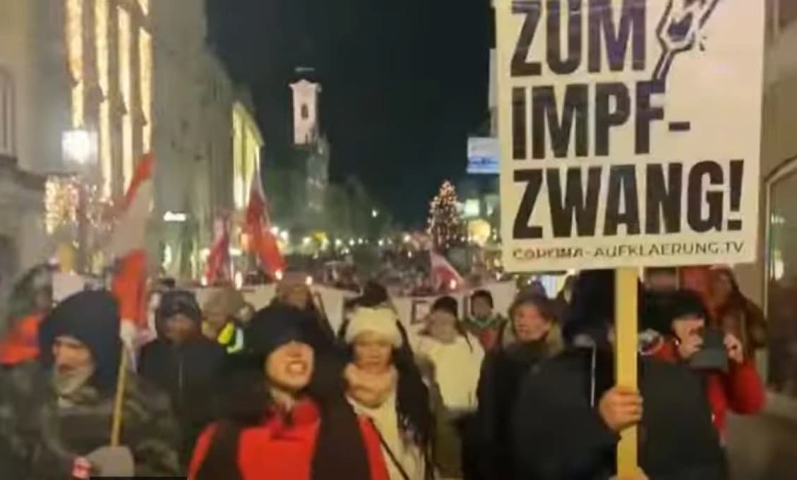 Rakúsko: More sviečok proti povinnému očkovaniu, očkovaniu detí a za základné práva a slobodu (VIDEO)