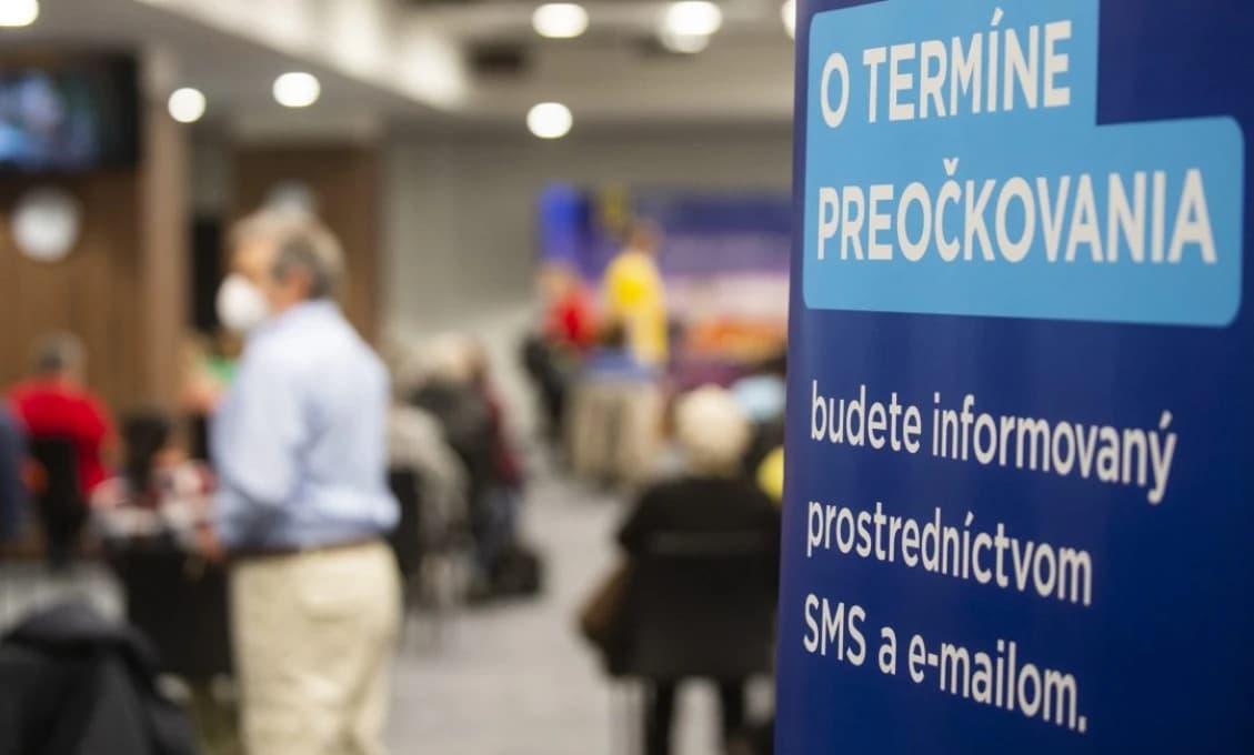 Je to oficiálne! V SR skrátili dobu podania tretej dávky