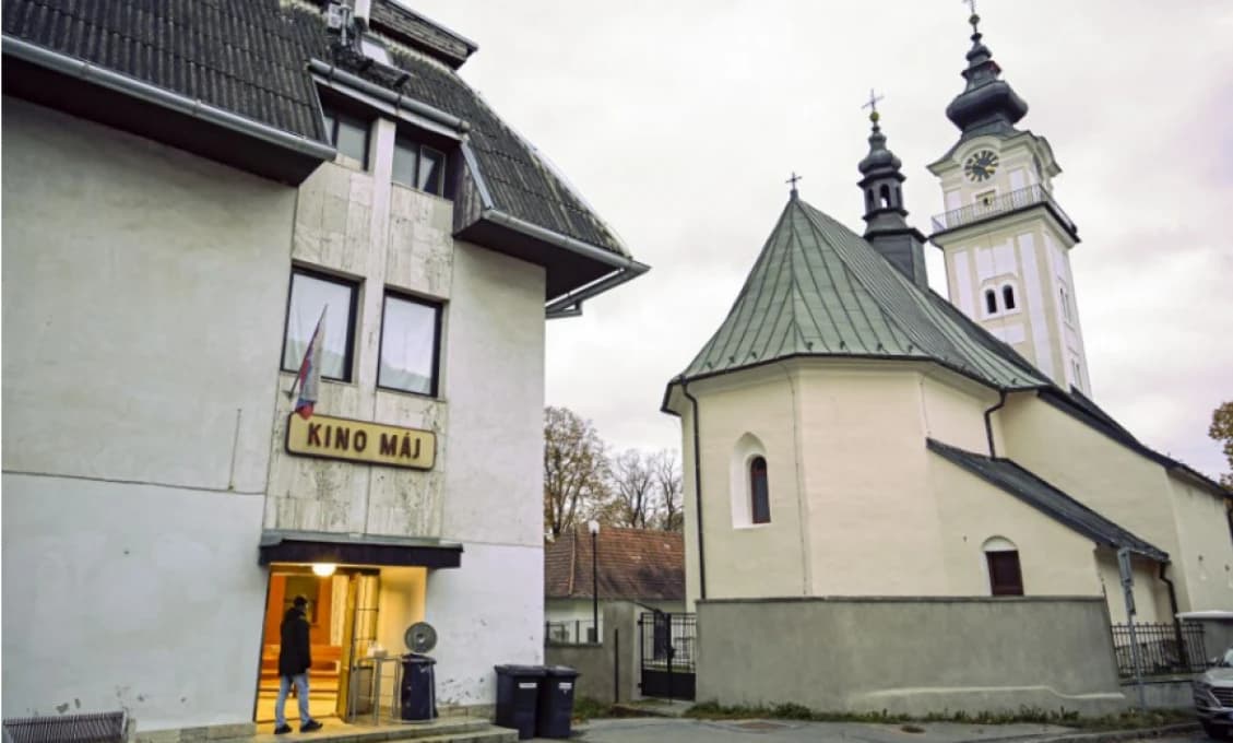 Mesto Poprad považuje kritiku I. Wzoša pre predaj kina Máj za znevažujúcu