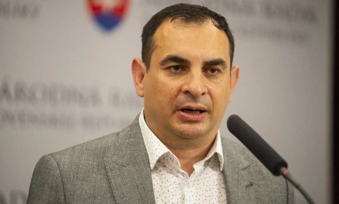 Pollák je nespokojný s tým, že medzi bruselskými euroúradníkmi je málo Rómov