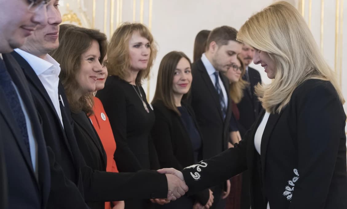 Novinársky rozhovor M. Tódovej s pani prezidentkou? Skôr vzájomné hladkanie ega