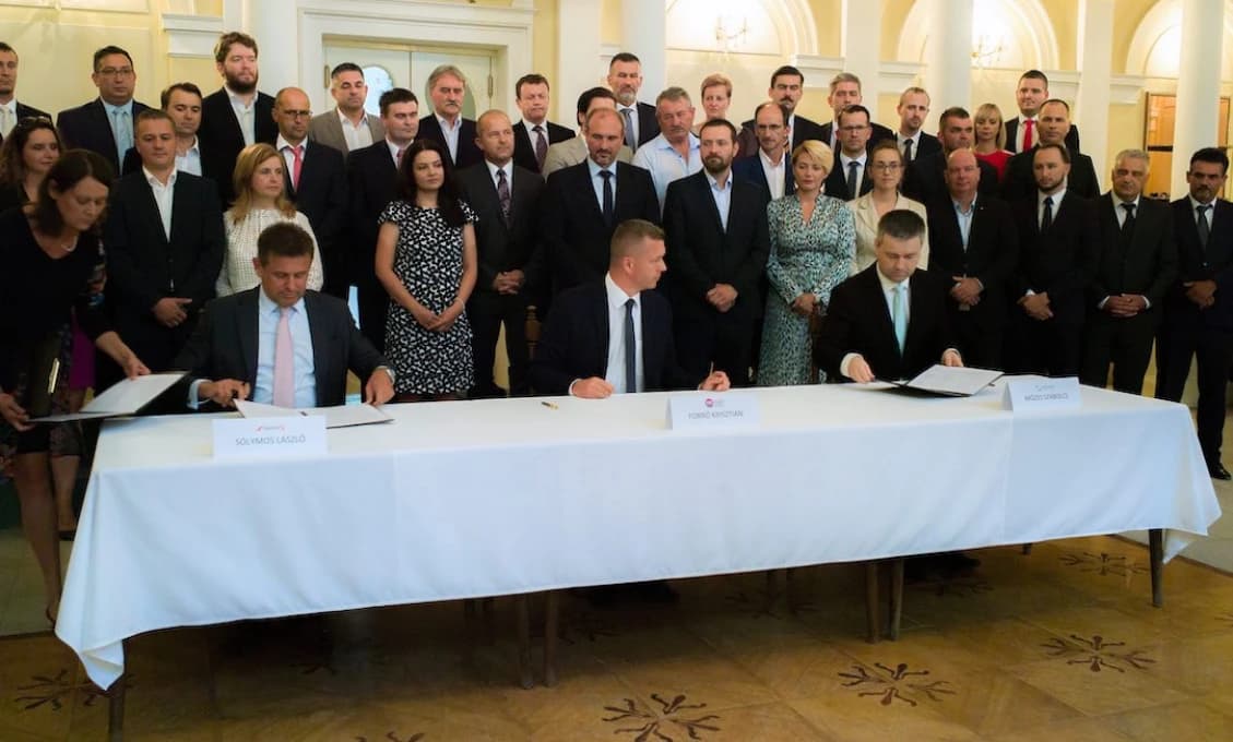 Na Slovensku v roku 2021 vznikla jedna strana. Ktoré zanikli?