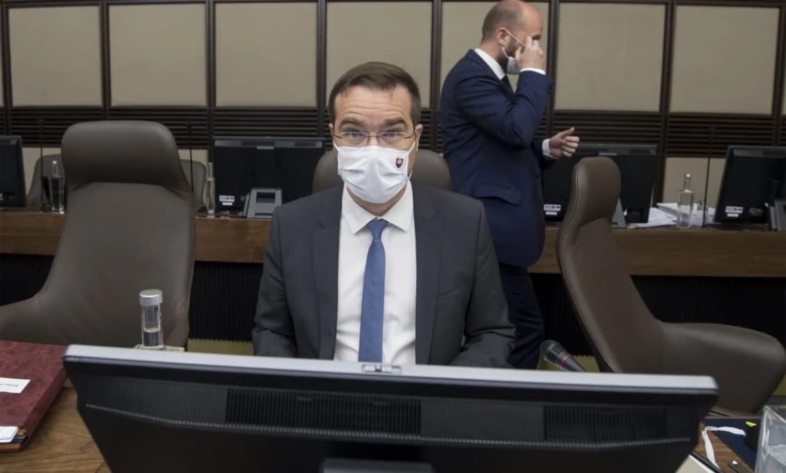 Zdravotná poisťovňa kritizuje chaotické rozhodnutia politikov