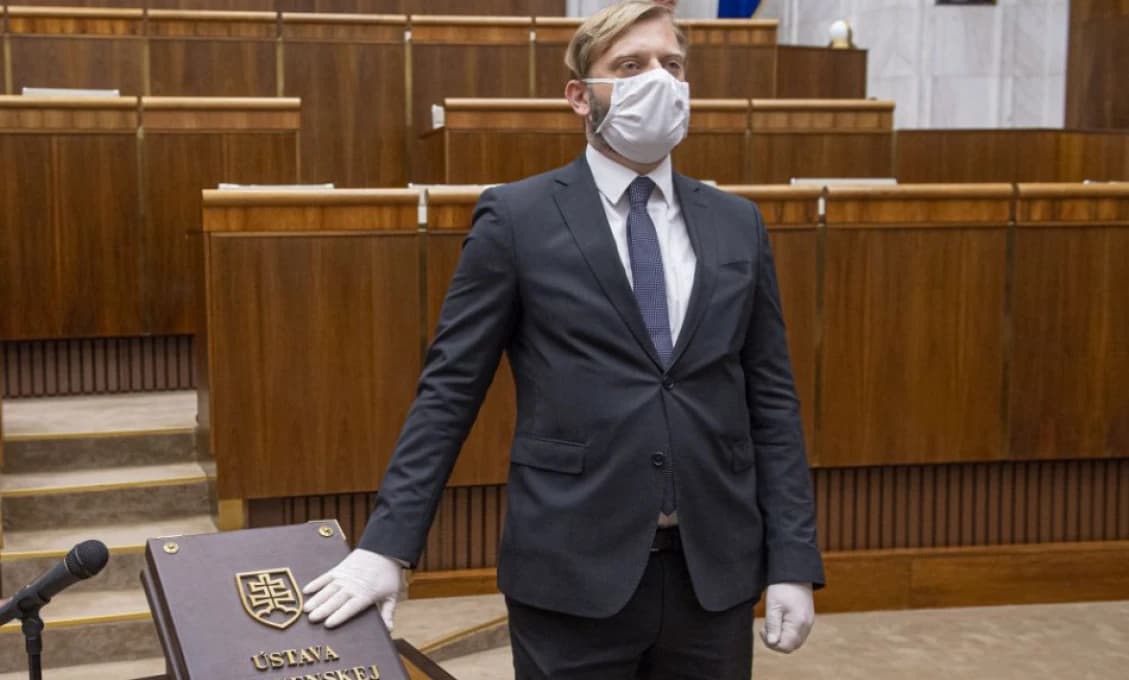 Kamenický: "Pán Krúpa, NIE, toto referendum sa nedá porovnávať s referendom k lieku na prostatu."