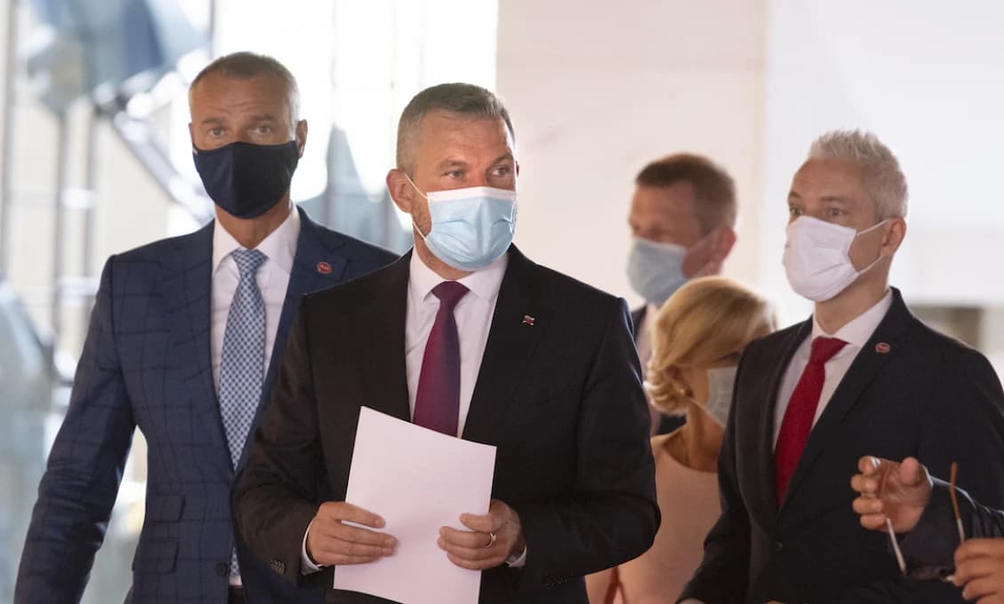 Nositeľmi moci sú ľudia a arogantné vety ministra obrany nestačia!