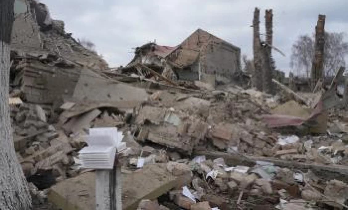 Po týždni bombardovania konečne utekajú z Kyjeva!