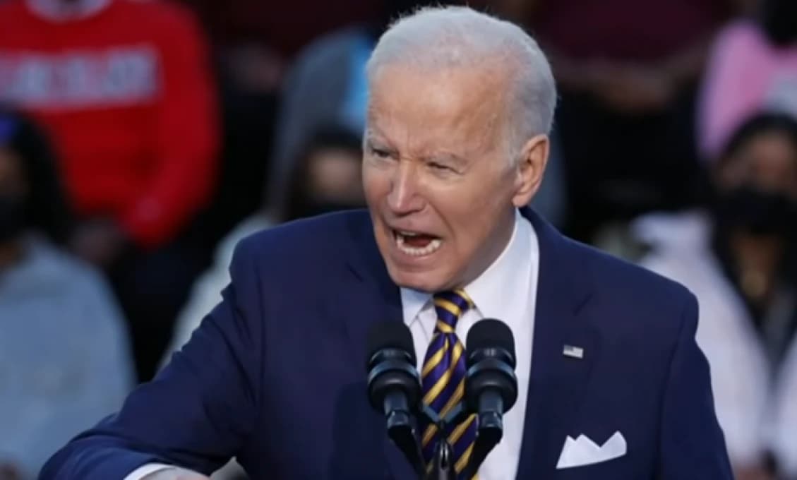Politico: Biden chce požiadať Kongres o schválenie predaja zbraní pre Taiwan